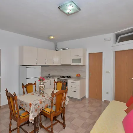 Danijela Apartment *